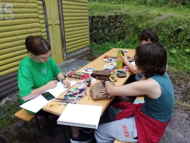 Tabara de creatie la Bratca